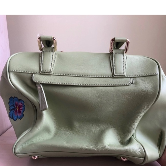 Beautiful New Designer Sharif Embroidered Bag & Victoria’s Secret Heart Throw - Picture 14 of 16